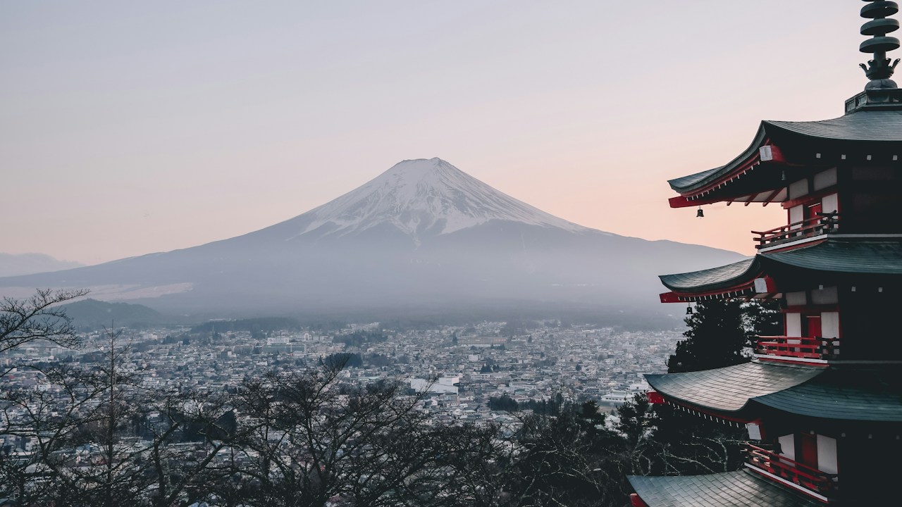 Best day trips from Tokyo 2026 Hakone Nikko Kamakura train guide